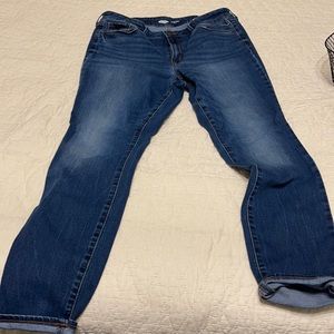 Old Navy “Pop Icon Skinny” mid-rise jeans.  Size 10